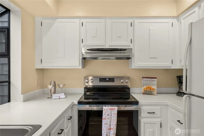 Property photo for 3911 108th Avenue Ne #b203, Bellevue photo 22