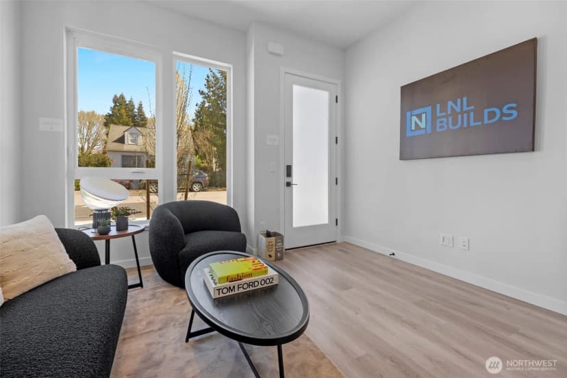 Property photo for 6727 Carleton Avenue S #b, Seattle photo 5