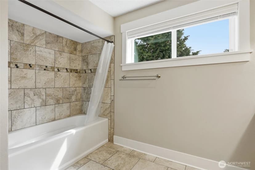 Property photo for 426 Sawyer Street Se, Olympia photo 31