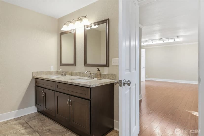 Property photo for 426 Sawyer Street Se, Olympia photo 25