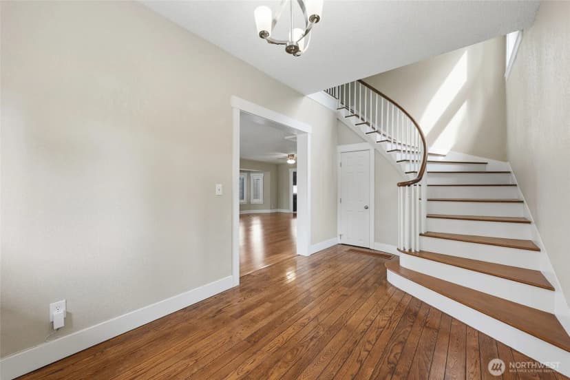 Property photo for 426 Sawyer Street Se, Olympia photo 6