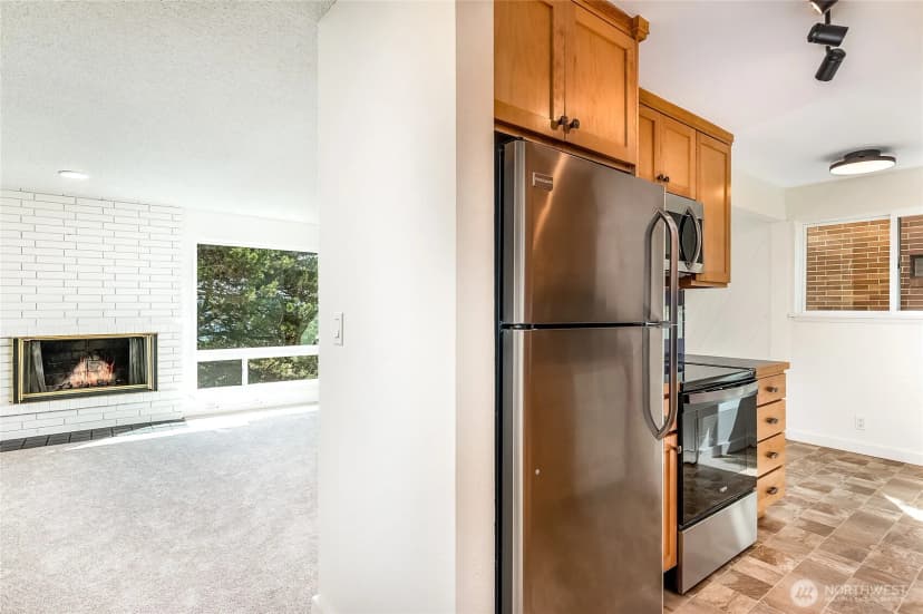 Property photo for 3424 25th Avenue W #201, Seattle photo 11