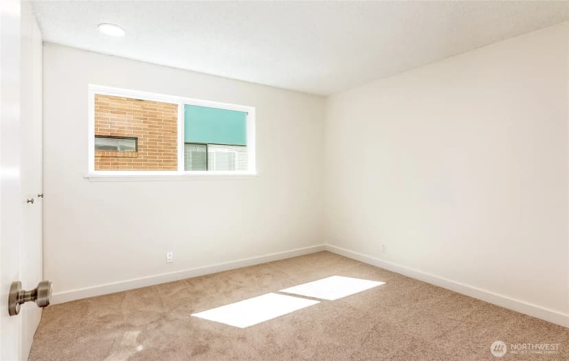 Property photo for 3424 25th Avenue W #201, Seattle photo 17