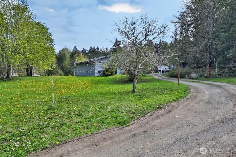 Property photo for 91 W Goforth Road, Sequim photo 2