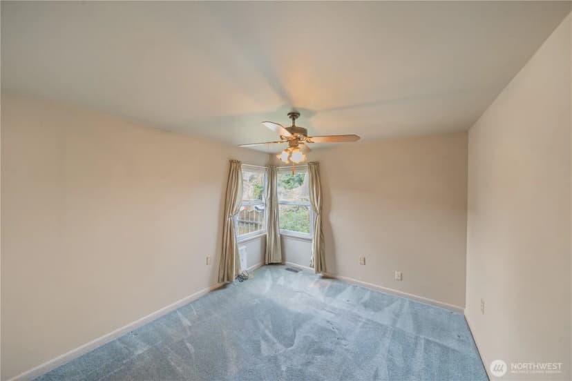 Property photo for 16751 Linden Avenue N, Shoreline photo 9