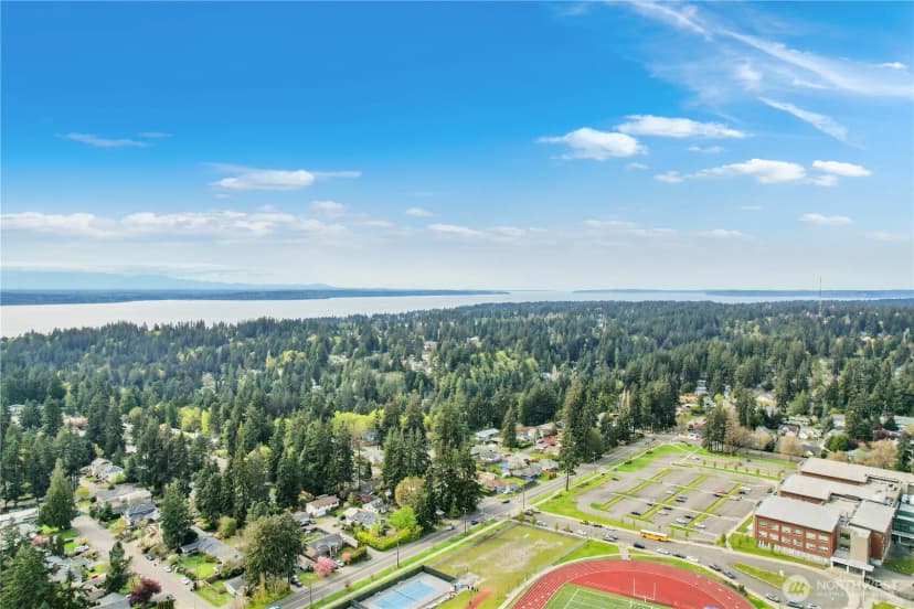 Property photo for 16751 Linden Avenue N, Shoreline photo 15