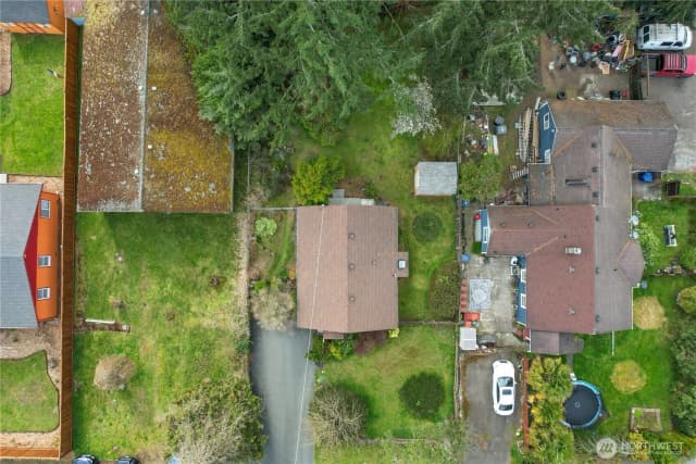 Property photo for 16751 Linden Avenue N, Shoreline photo 3