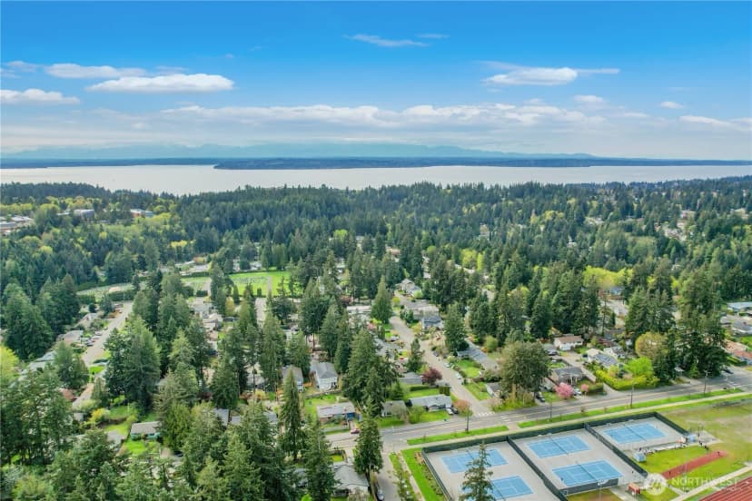 Property photo for 16751 Linden Avenue N, Shoreline photo 16
