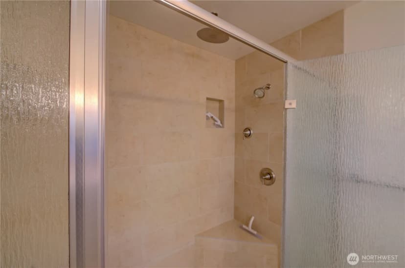 Property photo for 17600 Sandridge Road, Long Beach photo 24