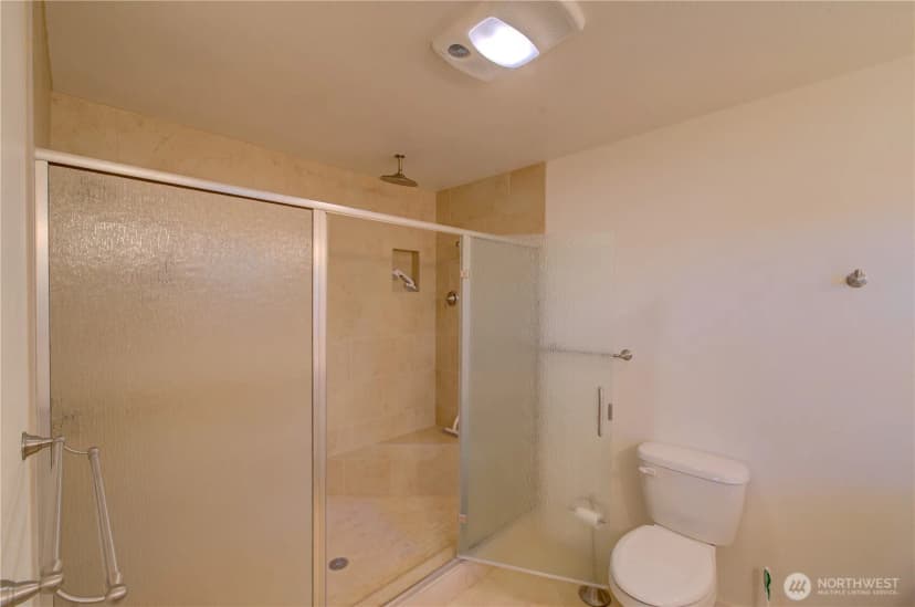 Property photo for 17600 Sandridge Road, Long Beach photo 23