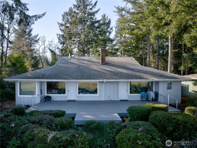 Property photo for 17600 Sandridge Road, Long Beach photo 2