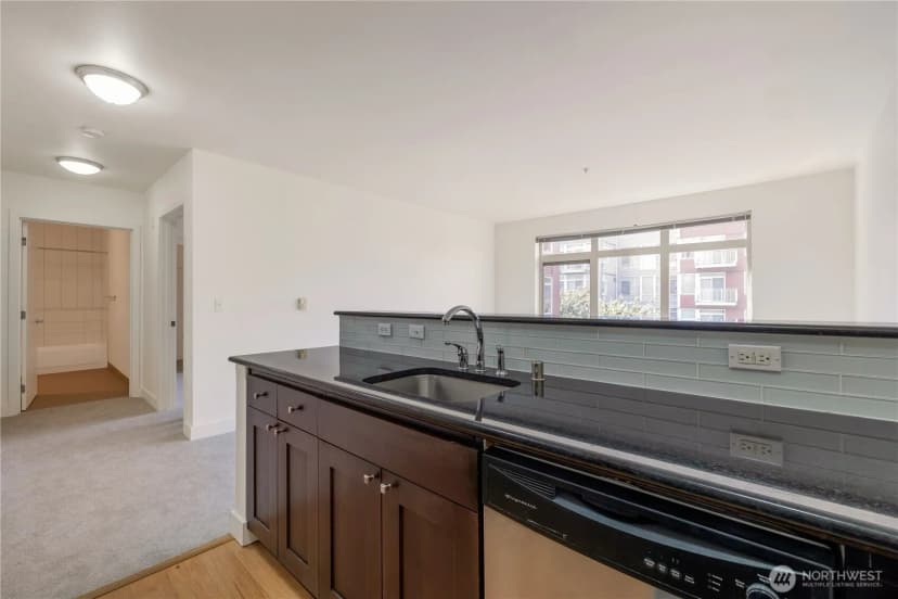 Property photo for 1610 Belmont Ave #407, Seattle photo 7