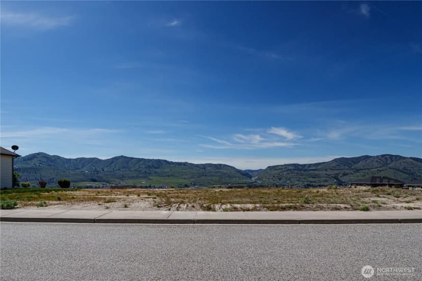Property photo for 100 Waterview Drive, Chelan photo 8