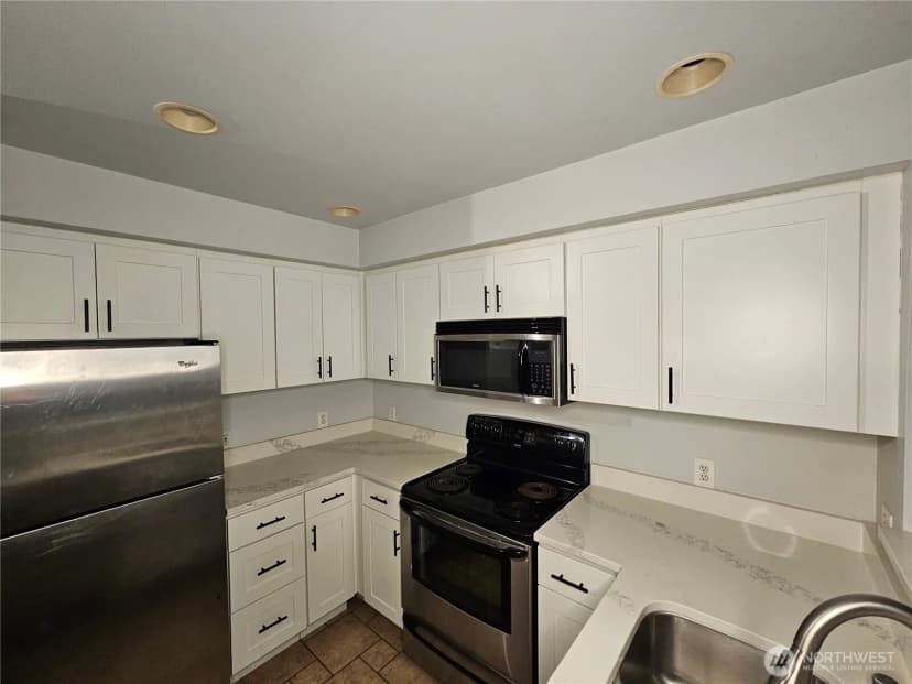 Property photo for 2530 15th Avenue W #303, Seattle photo 11