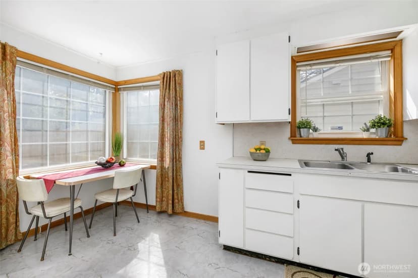 Property photo for 12434 12th Avenue S, Burien photo 11