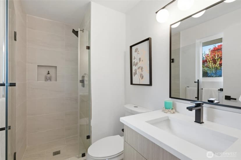 Property photo for 1204 E Laurel Street, Kent photo 21