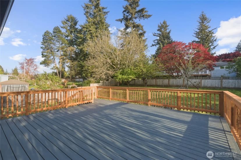 Property photo for 1204 E Laurel Street, Kent photo 27