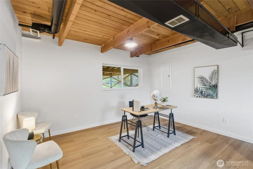 Property photo for 1204 E Laurel Street, Kent photo 17