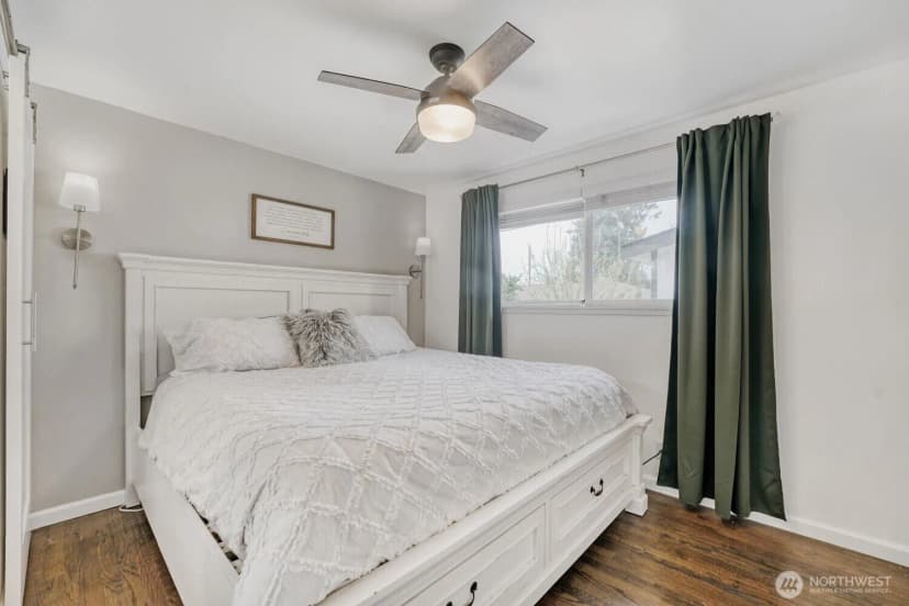 Property photo for 3400 Ne 11th Street, Renton photo 14