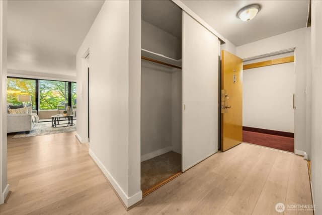 Property photo for 5101 Ne 55th Street #103, Seattle photo 4