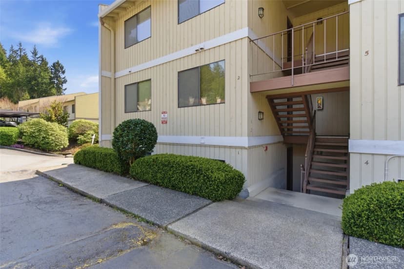Property photo for 26425 Pennsylvania Avenue Ne #4, Kingston photo 23