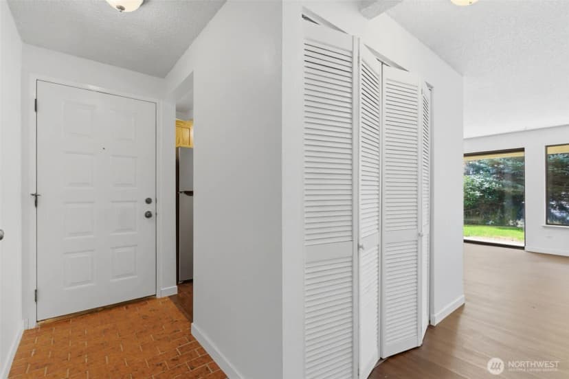 Property photo for 26425 Pennsylvania Avenue Ne #4, Kingston photo 19