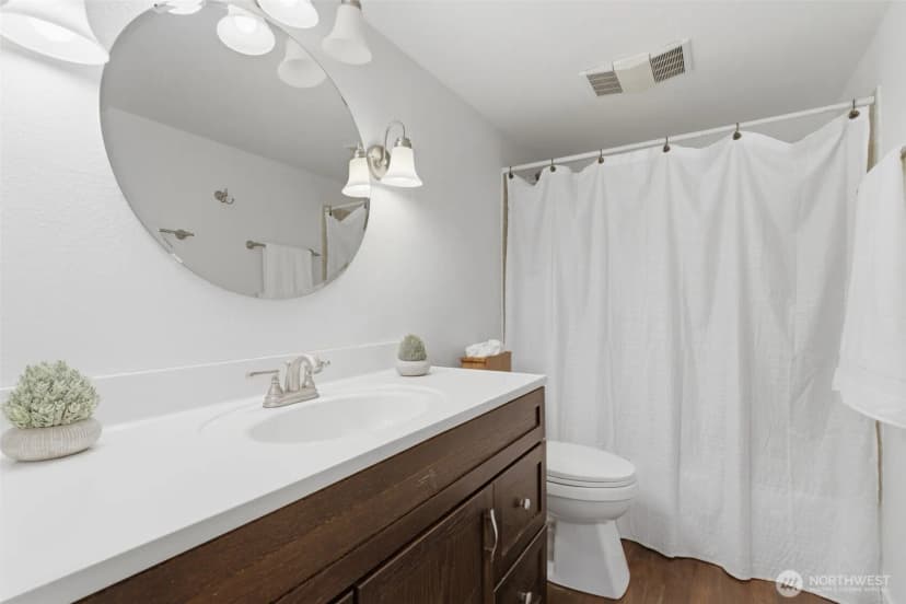 Property photo for 26425 Pennsylvania Avenue Ne #4, Kingston photo 13