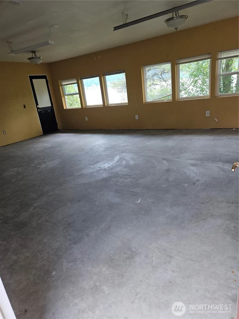 Property photo for 20 E Sunny Sands Road, Cathlamet photo 18