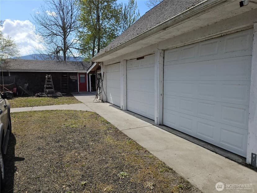 Property photo for 20 E Sunny Sands Road, Cathlamet photo 12