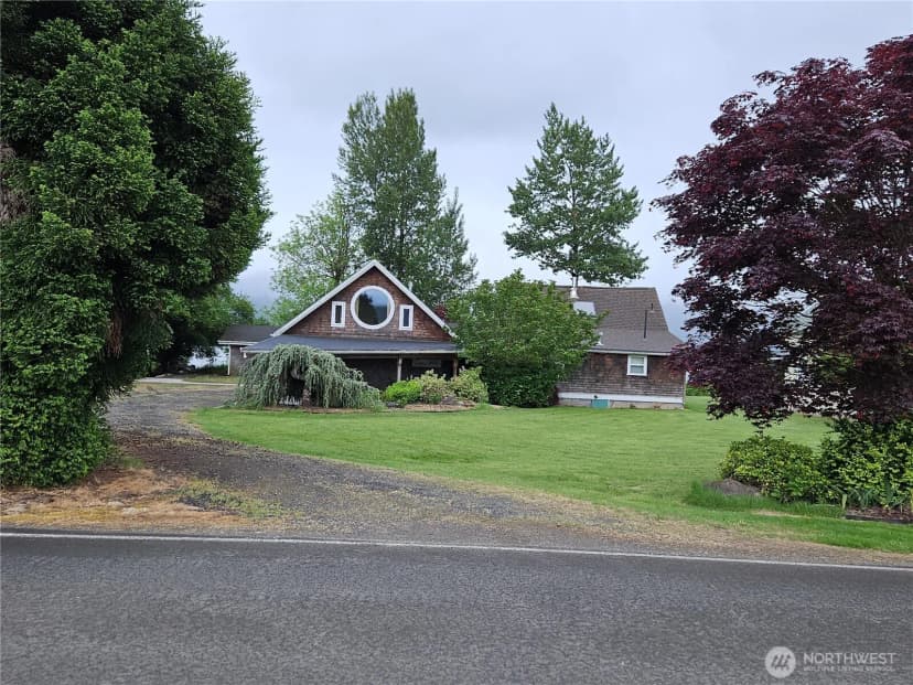 Property photo for 20 E Sunny Sands Road, Cathlamet