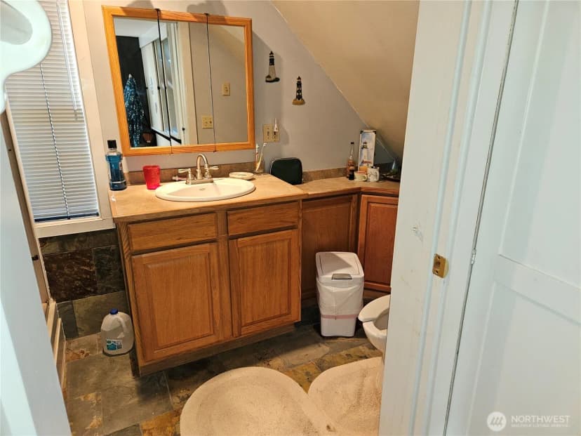 Property photo for 20 E Sunny Sands Road, Cathlamet photo 8