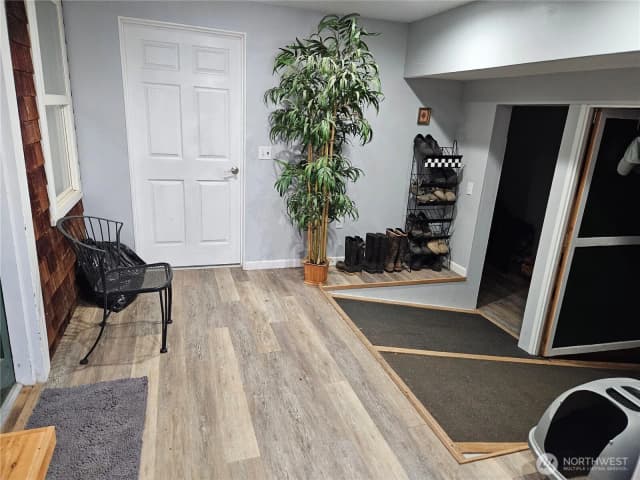 Property photo for 20 E Sunny Sands Road, Cathlamet photo 2