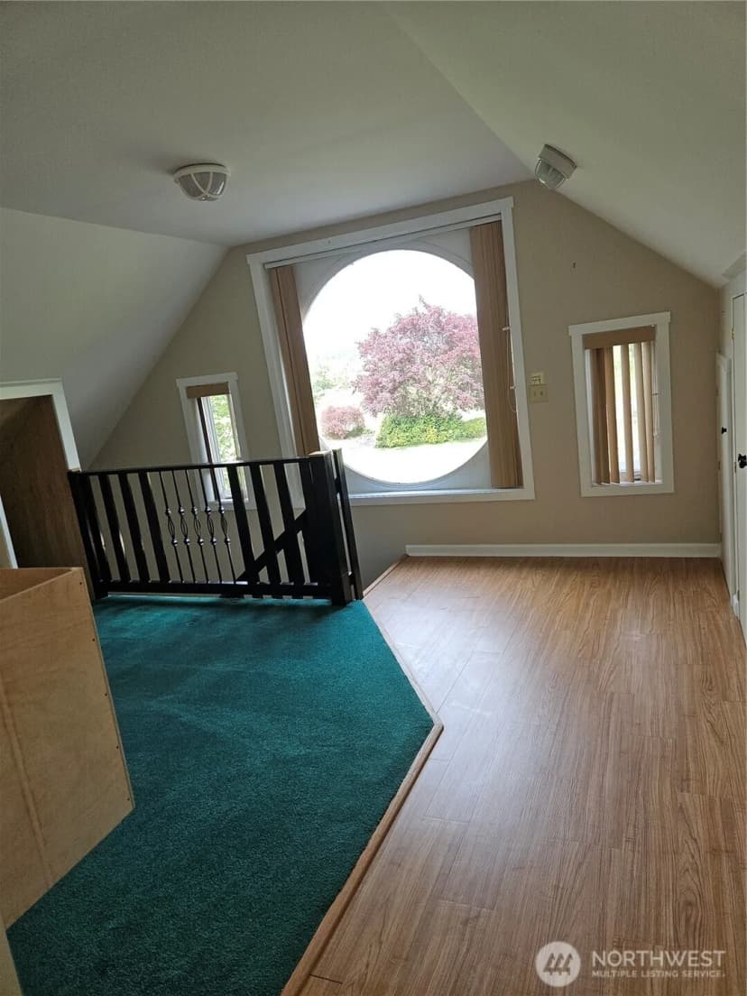 Property photo for 20 E Sunny Sands Road, Cathlamet photo 9