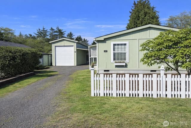 Property photo for 759 Park Avenue Ne, Ocean Shores