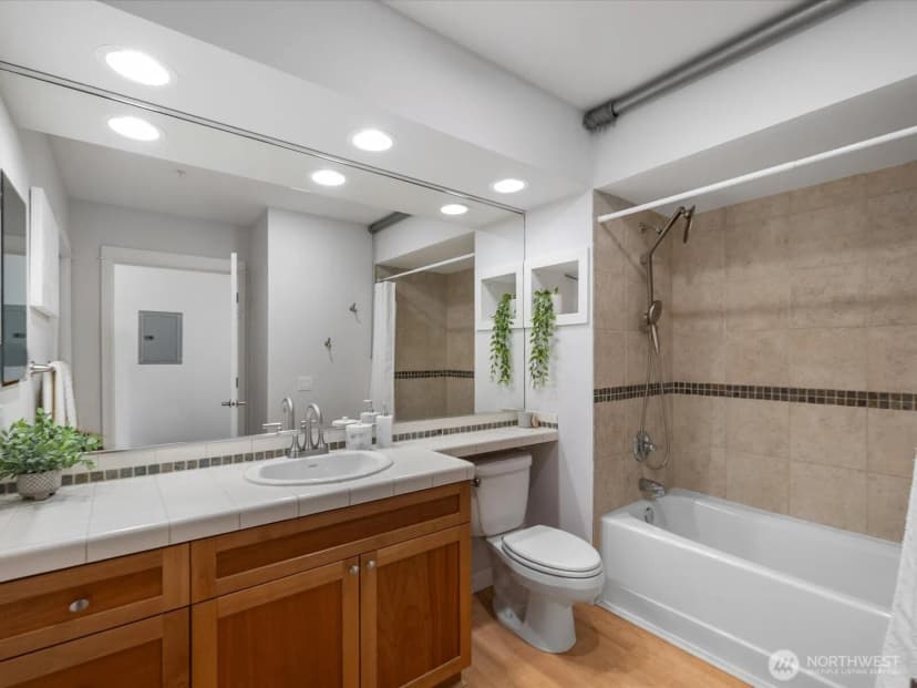 Property photo for 1545 Nw 57th Street #202, Seattle photo 10