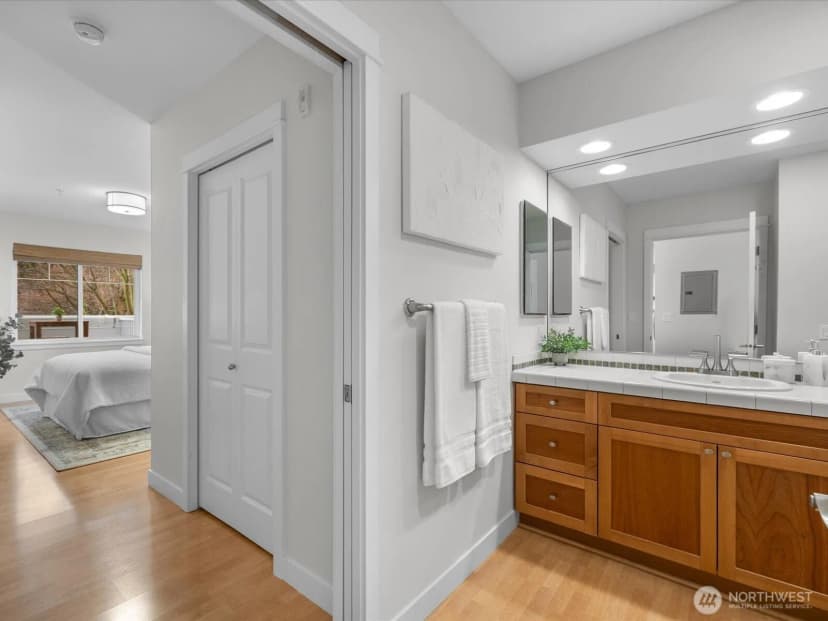 Property photo for 1545 Nw 57th Street #202, Seattle photo 11