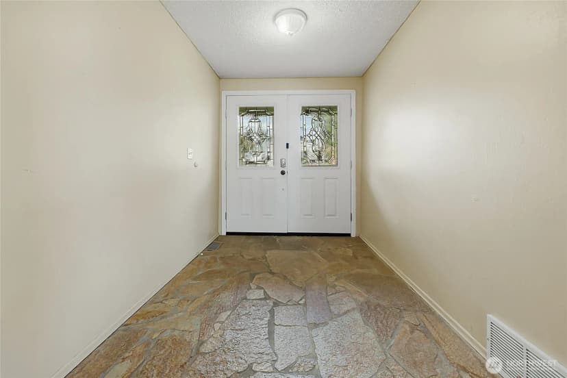 Property photo for 4032 Meridian Avenue N, Marysville photo 4