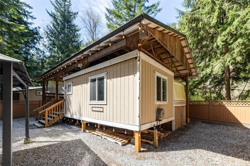 Property photo for 1028 Maple Lane, Sumas photo 17