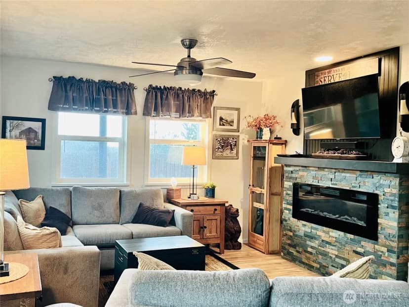 Property photo for 811 346th Place, Ocean Park photo 11