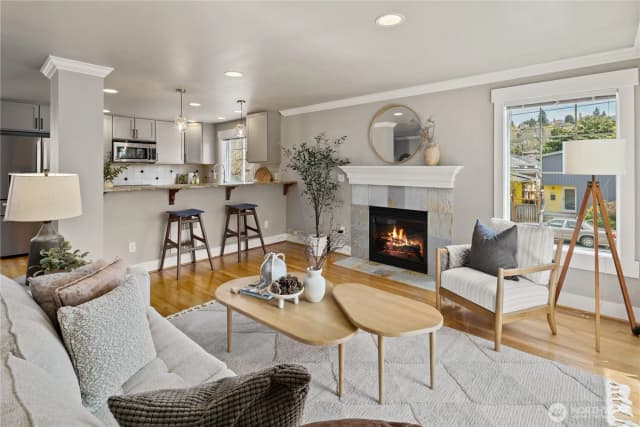 Property photo for 5015 A 8th Avenue Nw, Seattle photo 2