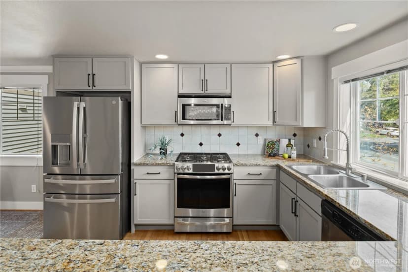 Property photo for 5015 A 8th Avenue Nw, Seattle photo 9