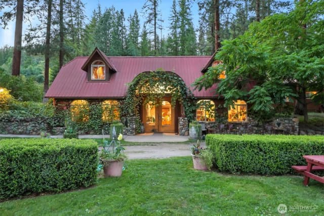 Property photo for 3725 Vineyard Way, Kettle Falls photo 2