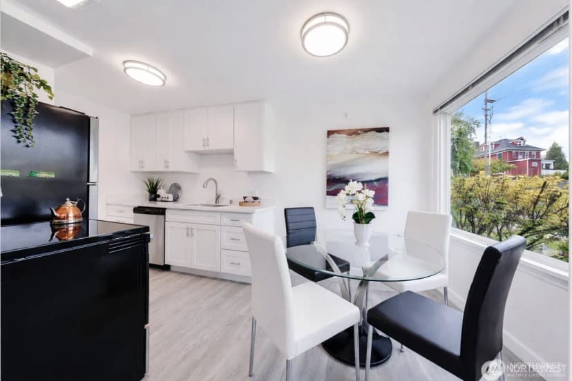Property photo for 2517 - 2519 E Pike Street, Seattle photo 9