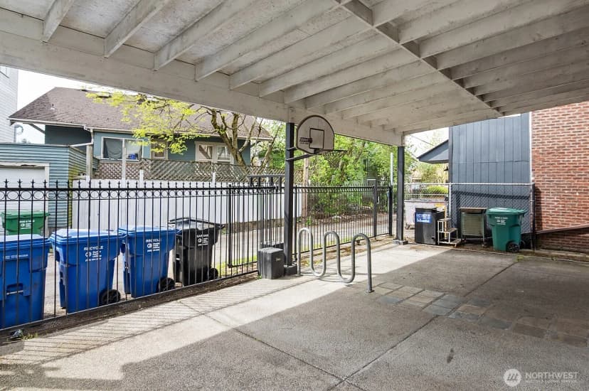 Property photo for 3015 Beacon Avenue S, Seattle photo 7
