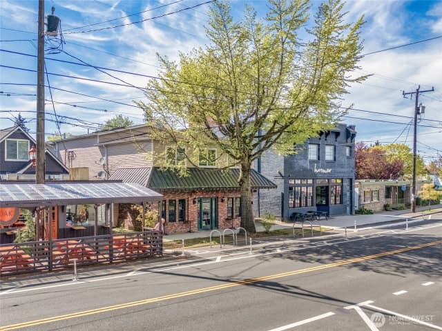 Property photo for 3015 Beacon Avenue S, Seattle photo 4