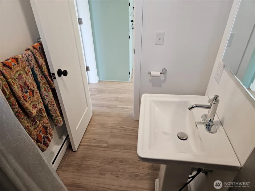 Property photo for 108 W 3rd Street, Lind photo 23