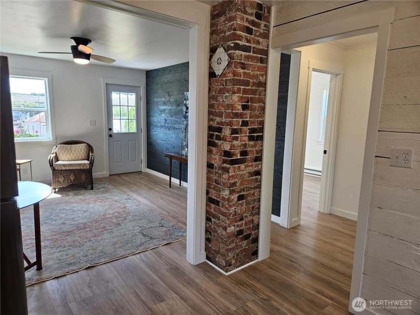 Property photo for 108 W 3rd Street, Lind photo 16