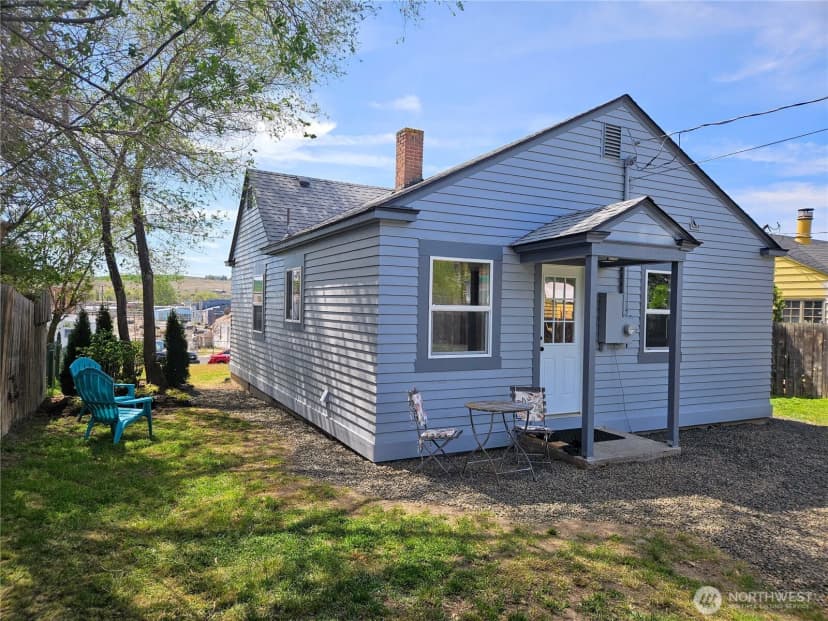Property photo for 108 W 3rd Street, Lind photo 27