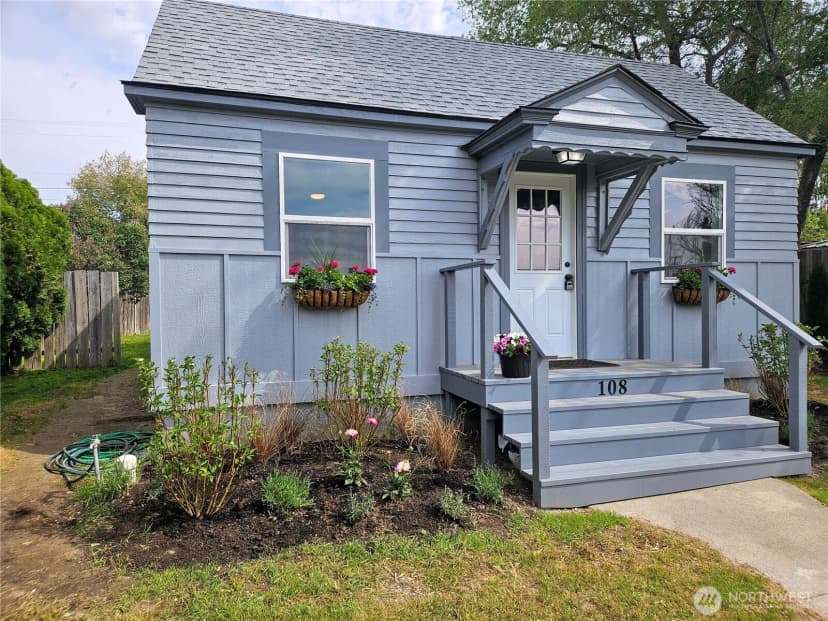 Property photo for 108 W 3rd Street, Lind photo 4