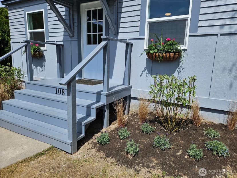 Property photo for 108 W 3rd Street, Lind photo 9